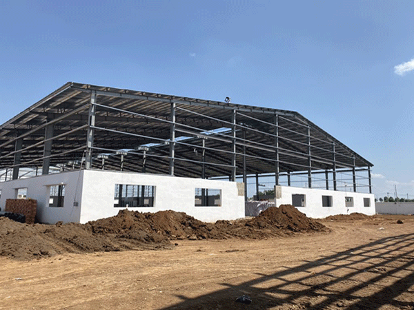 thi c&ocirc;ng nh&agrave; tiền chế quảng ng&atilde;i